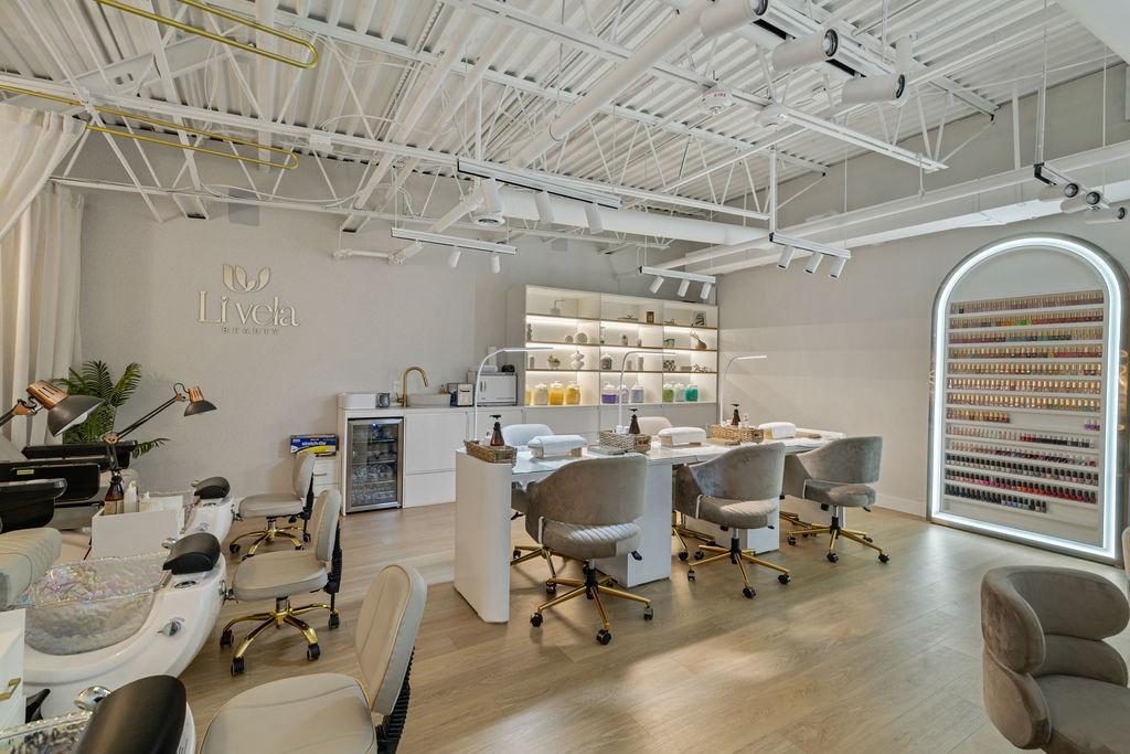 Nail bar with premium polish wall